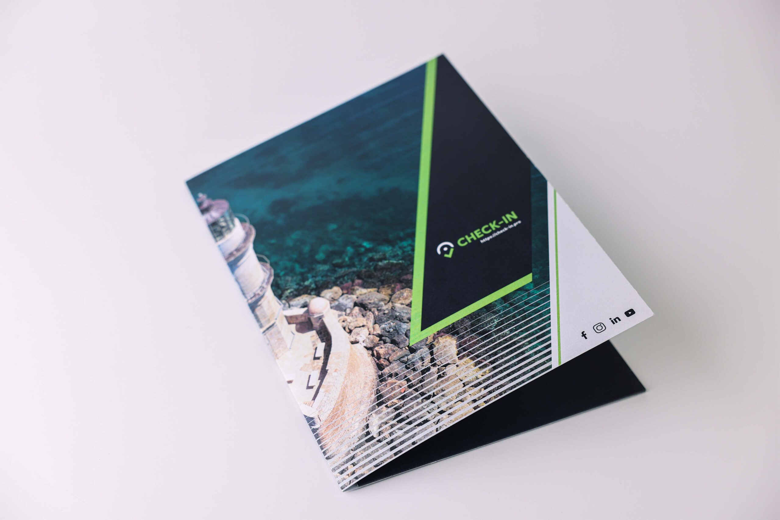 . presentation folder