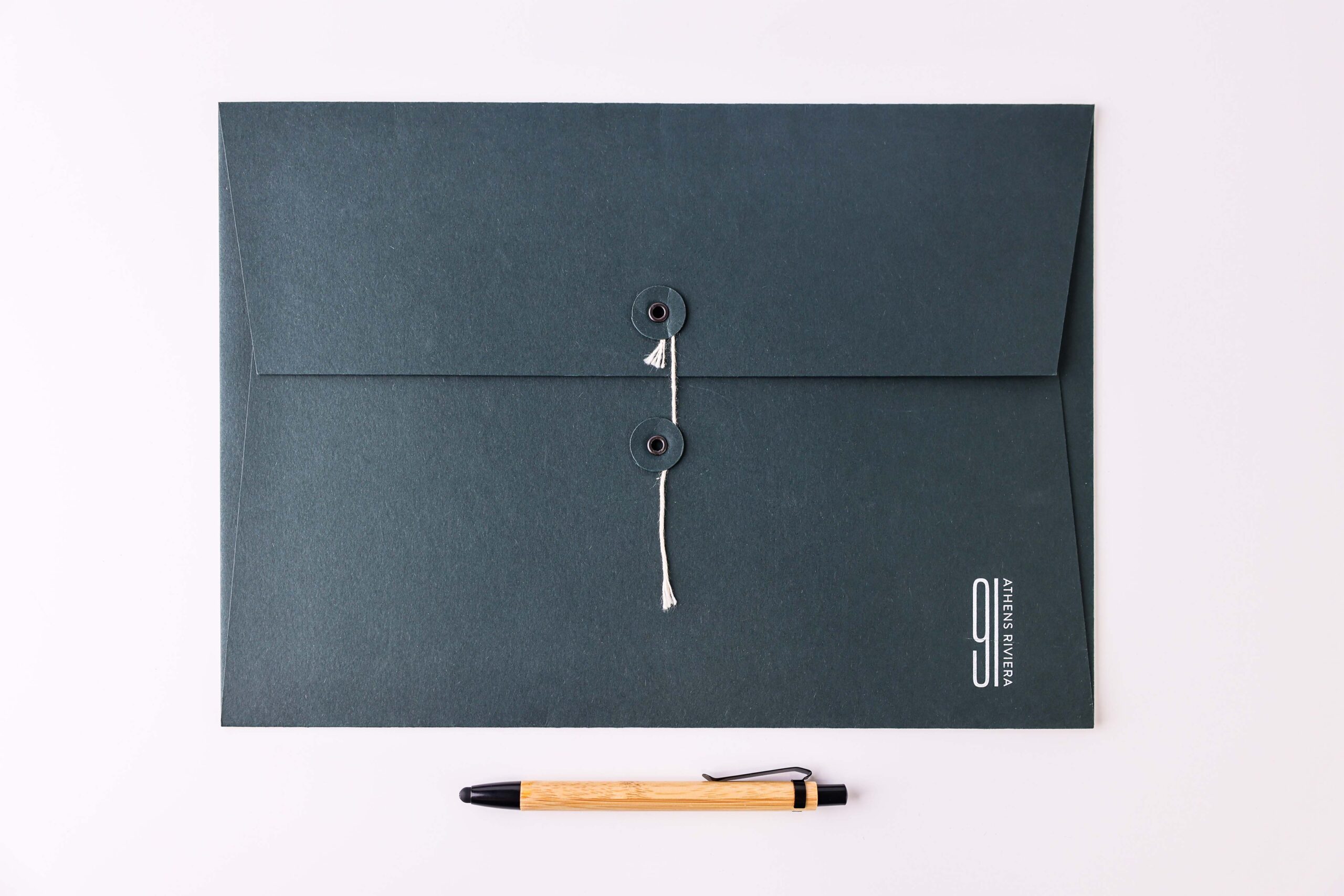 . presentation folder