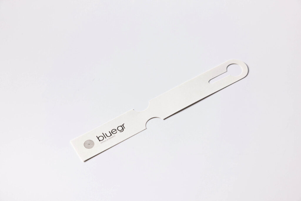 luggage tag paper