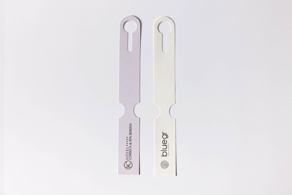 luggage tag paper