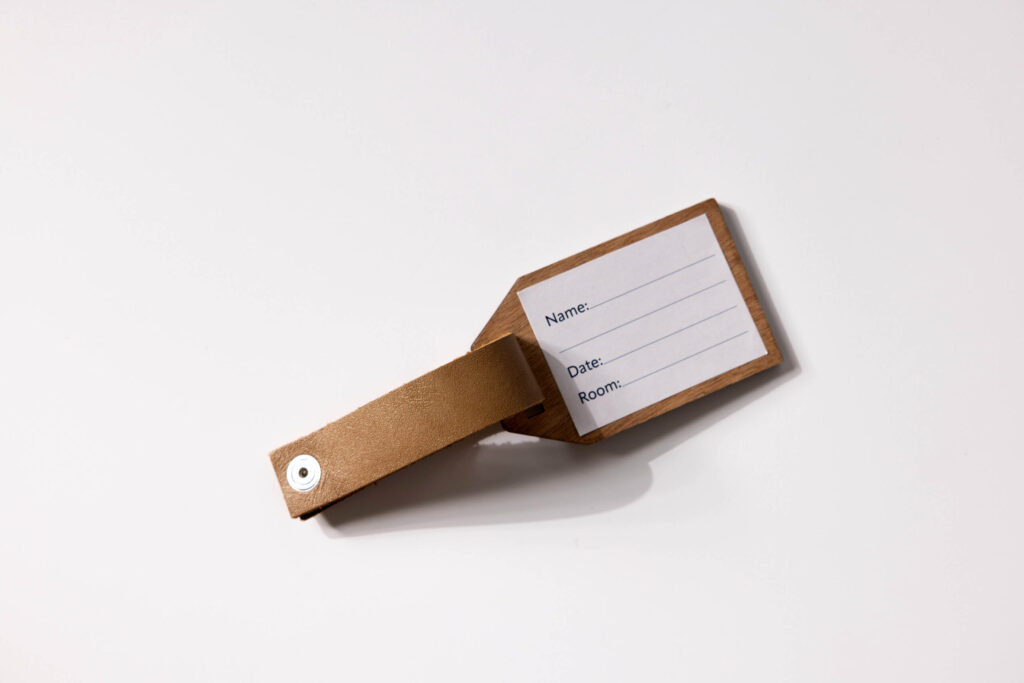 luggage tag premium