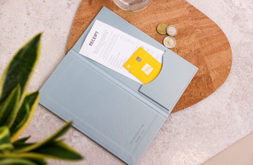 hard bill folder sardelaki