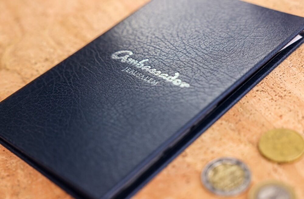 hard bill folder ambassador