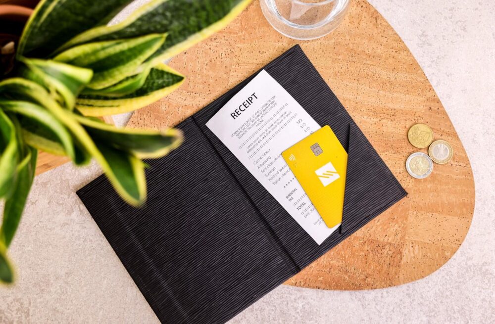hard bill folder alazonia